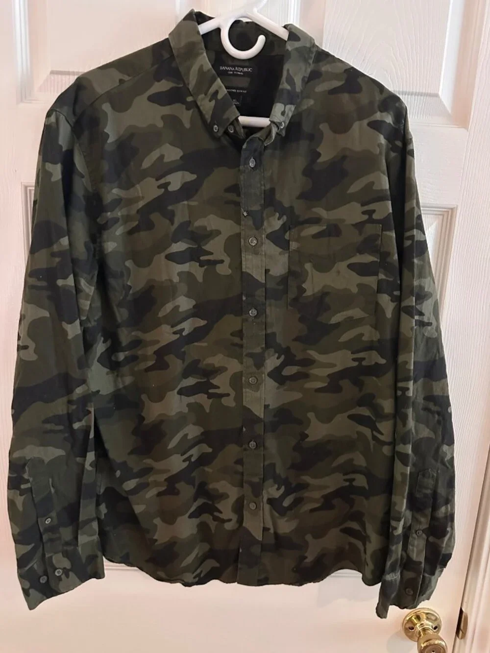 Banana Republic camouflage untucked slim fit shirt size XL